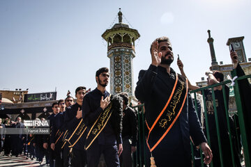 Mourning for Imam Reza (AS) at Qom's Fatemeh Masumeh Shrine