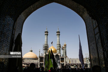 Mourning for Imam Reza (AS) at Qom's Fatemeh Masumeh Shrine