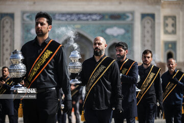 Mourning for Imam Reza (AS) at Qom's Fatemeh Masumeh Shrine