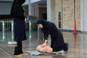 Iranian medics hold CPR drill in Isfahan