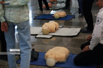 Iranian medics hold CPR drill in Isfahan