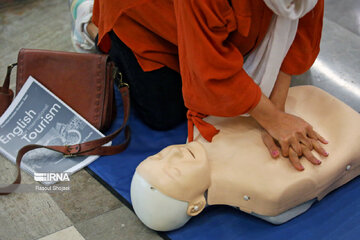 Iranian medics hold CPR drill in Isfahan