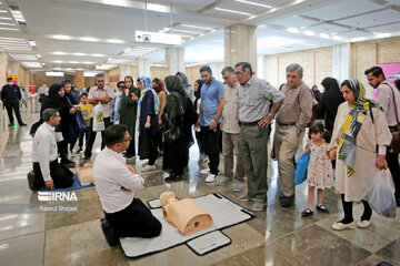 Iranian medics hold CPR drill in Isfahan