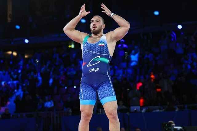 Le lutteur libre iranien Zare remporte l'or à Belgrade 2023