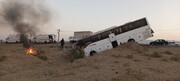 تصادف اتوبوس تهران - مشهد در سمنان ۳۰ مصدوم داشت/ ترخیص ۱۶ نفر از بیمارستان