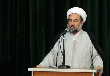 امام جمعه زاهدان: بانک‌ها برنامه‌های خود برای تحقق شعار سال را ارائه کنند