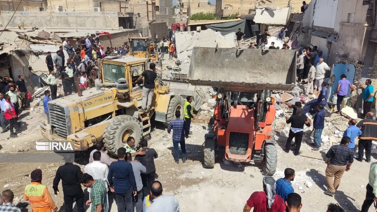 فیلم | ادامه آواربرداری محل حادثه انفجار گاز در شهرستان شادگان