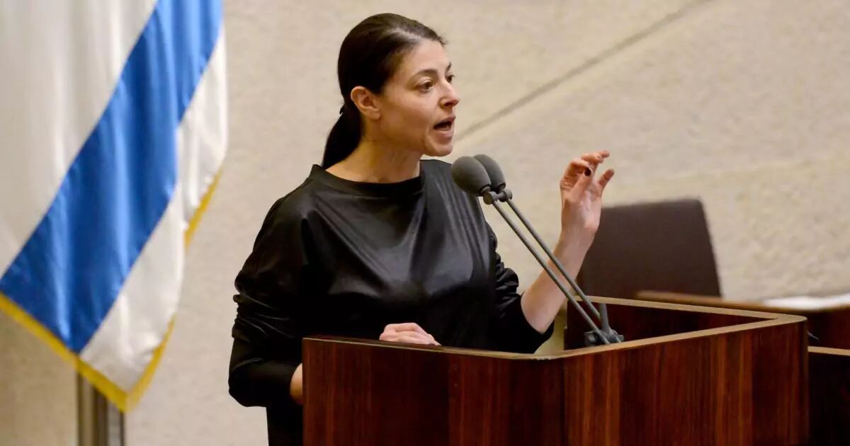 مقام صهیونیست: رفتن نتانیاهو ضروری است/ باید کابینه را تغییر داد مقام صهیونیست: رفتن نتانیاهو ضروری است/ باید کابینه را تغییر داد