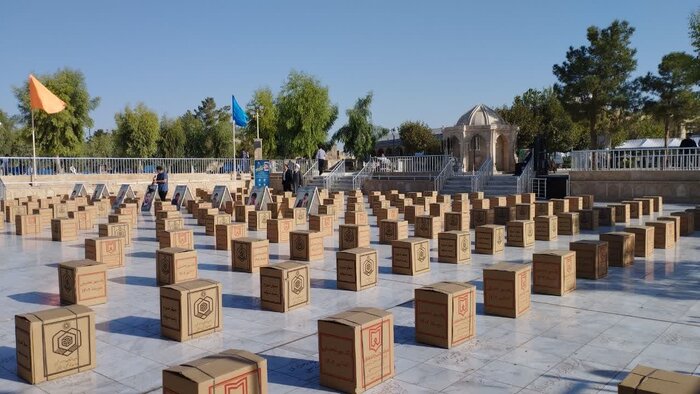 یکهزار و ۶۰۰ بسته لوازمالتحریر بین دانشآموزان کم برخوردار قمی توزیع شد