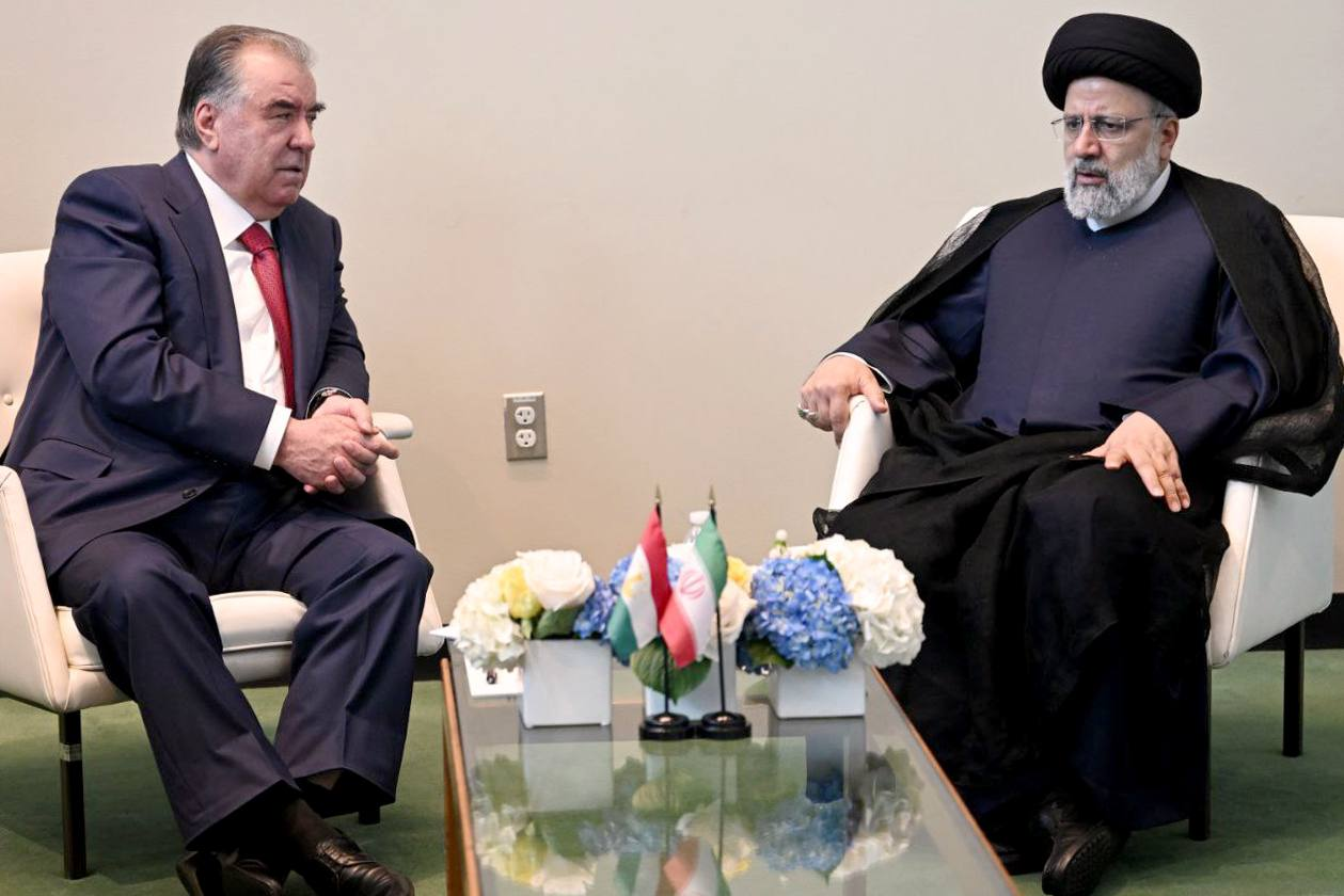 دیدار روسای جمهور ایران و تاجیکستان با تاکید بر گسترش همکاری ها