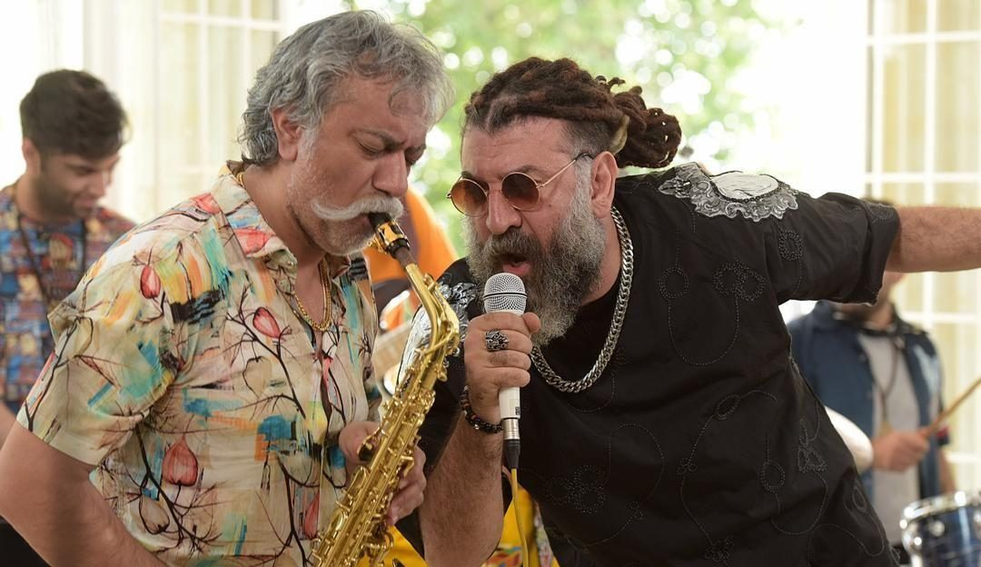 سینماها جان گرفتند: هولیا و شماره ۱۰ روی پرده رفتند