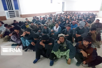 ۹۲۷ تبعه خارجی غیرقانونی در زابل دستگیر شدند