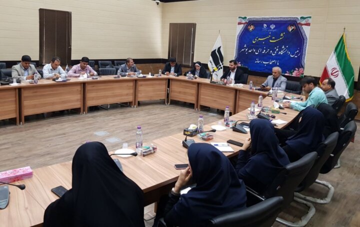 بیش از ۶۰درصد دانش آموختگان دانشگاه فنی و حرفهای بوشهر وارد بازار کار میشوند