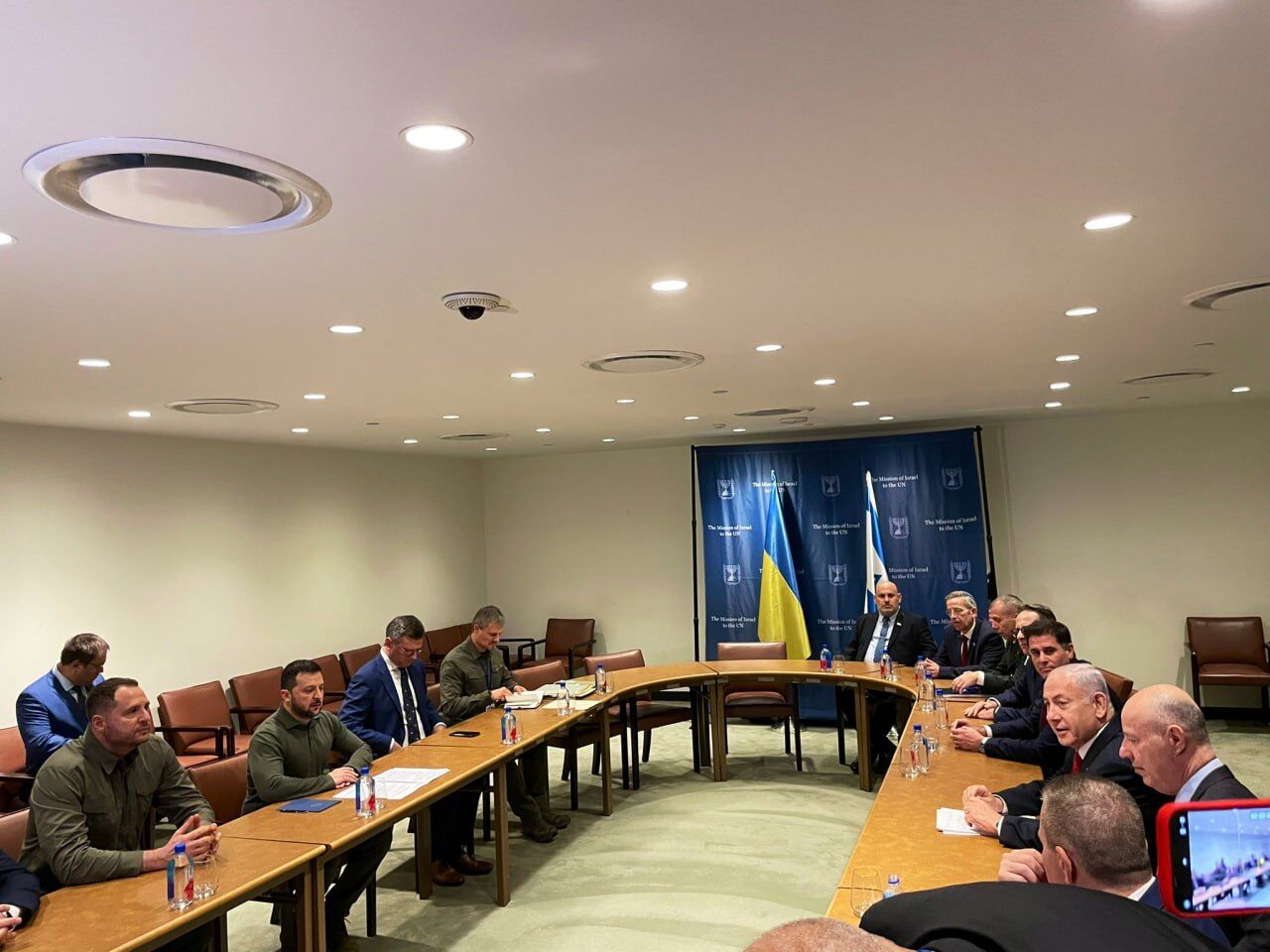 وعده نتانیاهو به زلنسکی برای کمک به اوکراین