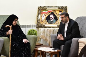 وزیر ارشاد: شهدا انقلاب اسلامی را در مقابل یک حمله جهانی محافظت کردند