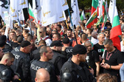 تظاهرات بلغاری‌ها علیه دولت غربگرا و پایگاه‌های نظامی ناتو