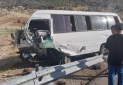 تصادف مینی‌بوس و اتوبوس در مهریز یزد یک کشته و ۱۸ زخمی برجا گذاشت
