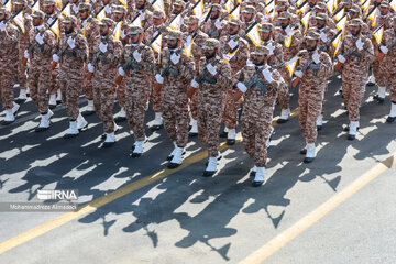 Semaine de la Défense sacrée 2023: en image défilé des forces armées iraniennes