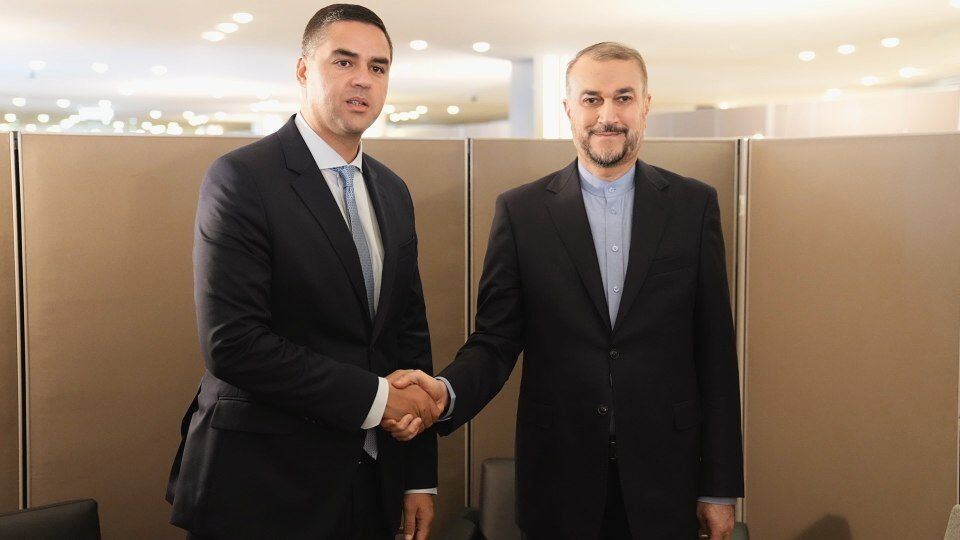 وزیر امورخارجه مالت با امیرعبداللهیان دیدار کرد
