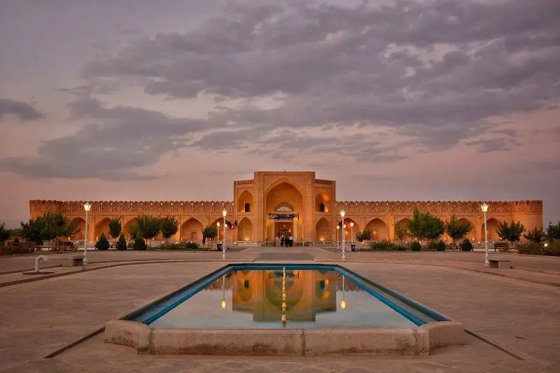 کاروانسراهای ایران را بیشتر بشناسید