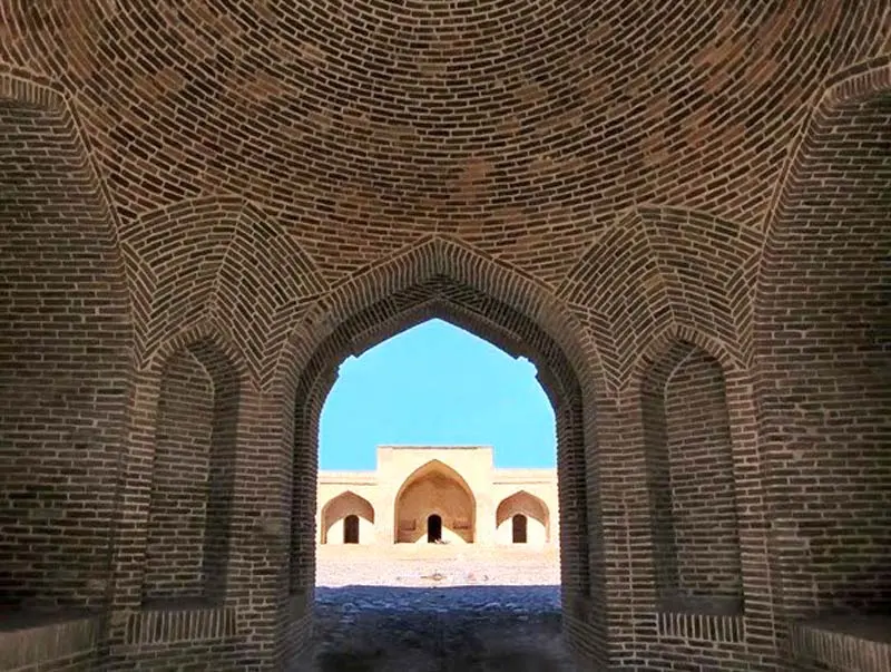 کاروانسراهای ایران را بیشتر بشناسید