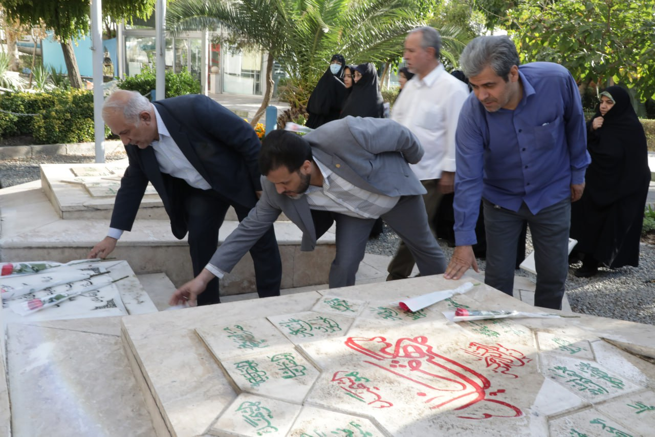 آفتاب علمآموزی بر سه میلیون و ۲۰۰ هزار دانشجو دمید/مصممتر در راه دانش