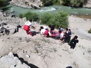 نجات فرد گرفتار شده در حریم سد امیرکبیر در جاده چالوس 