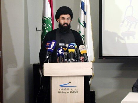 نمایشگاه «جدال نار با نور» نمونهای از «جهاد تبیین» با زبان هنر است
