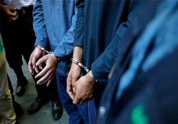 متهمان به ۸۷ فقره موبایل قاپی در مشهد دستگیر شدند
