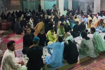 حلقه وصل زائران پاکستانی و خادمان خراسان جنوبی + فیلم