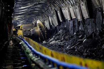 آتش سوزی در معدن زغال سنگ چین ۱۶ کشته برجای گذاشت