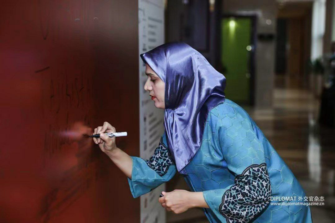 فرهنگ و تمدن غنی و فرصتهای بیبدیل تجاری، انگیزه چینیها برای فراگیری زبان فارسی