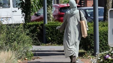 France : le conseil d'État approuve l'interdiction du port de l'abaya à l'école