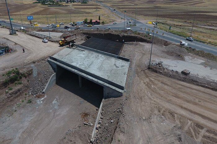 احداث بزرگراههای اردبیل درگیر و دار مطالبات پیمانکاران