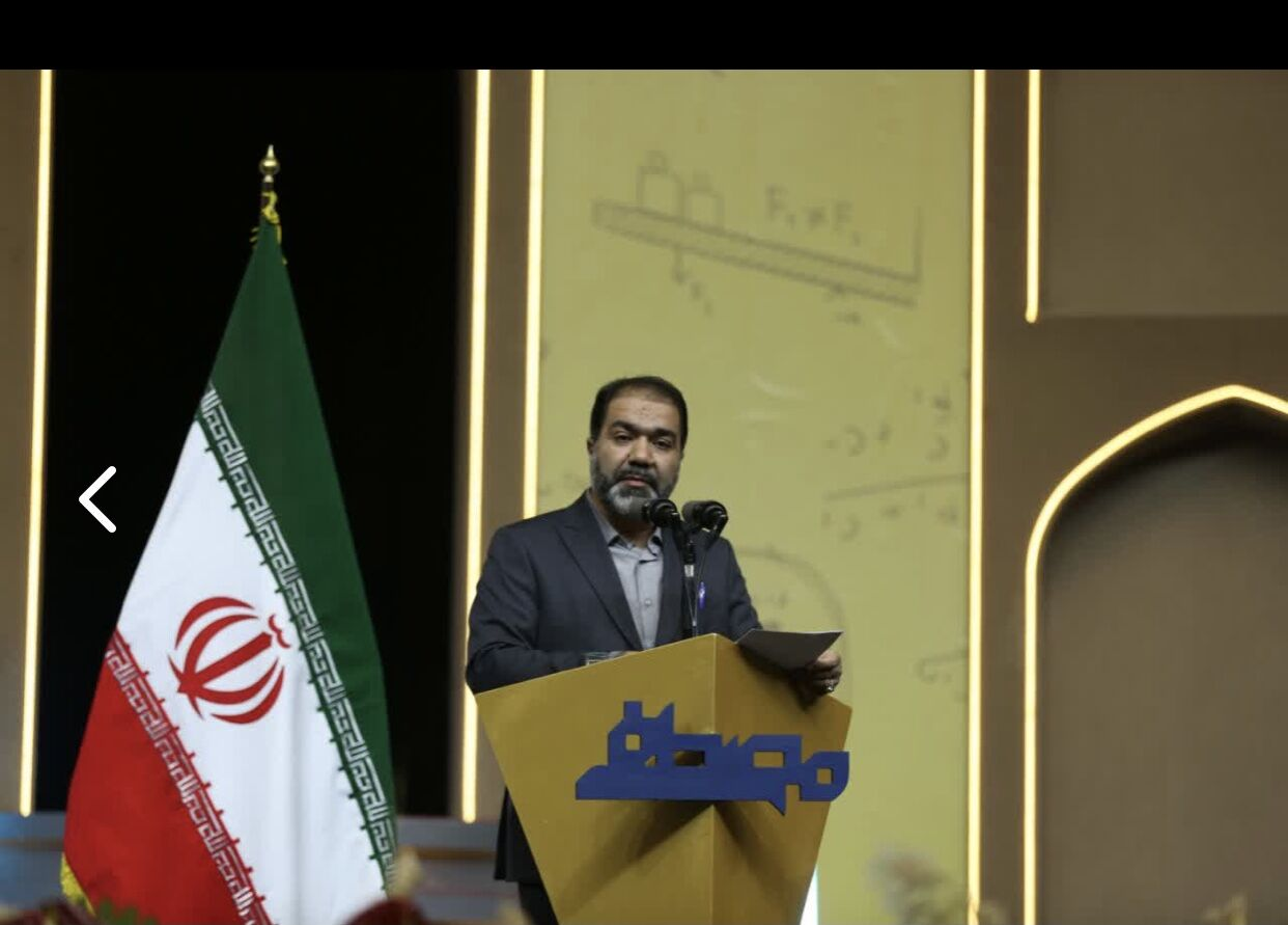 روز شلوغ رئیس‌جمهور در اصفهان با حضور در افتتاحیه جایزه مصطفی (ص) پایان یافت