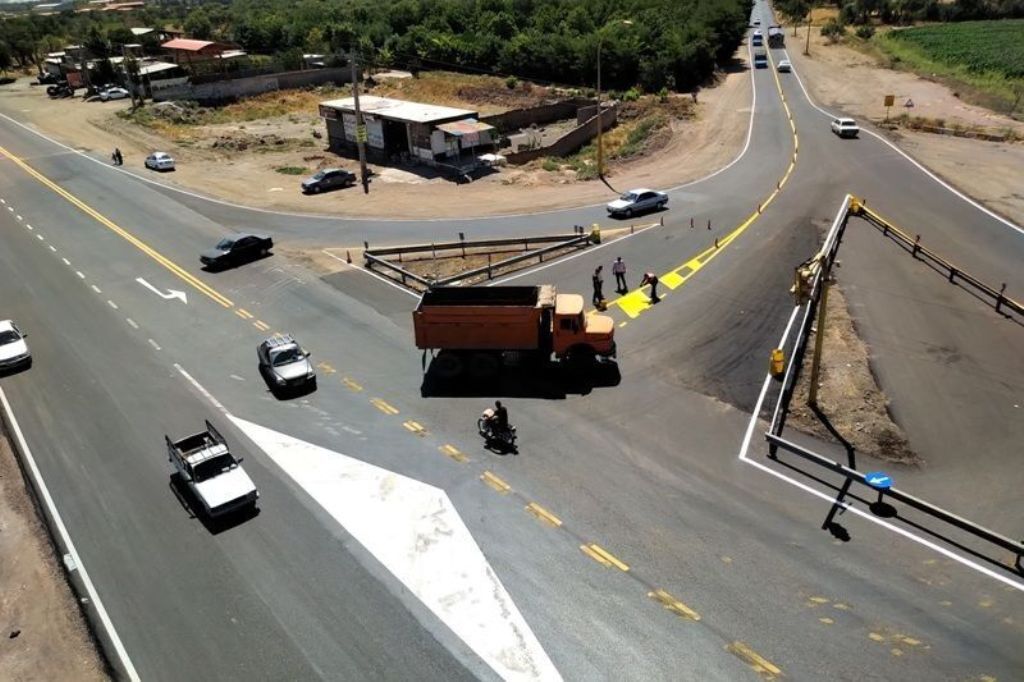معاون وزیر راه: ۸۷۷ نقطه حادثه خیز جاده ای در کشور شناسایی شد