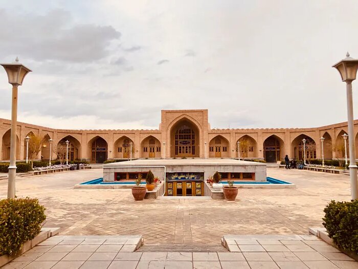 اصفهان، سرایی برای کاروان‌ها