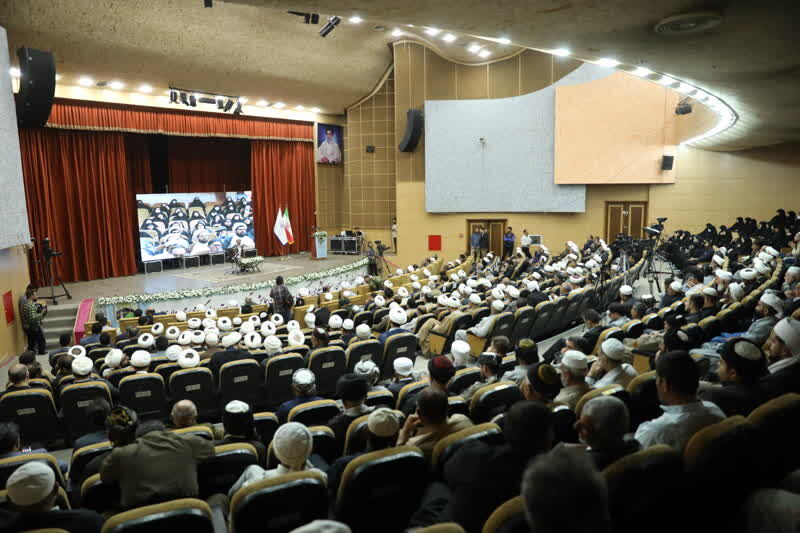 سی و پنجمین همایش بزرگ وحدت در کرمانشاه برگزار شد