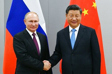 پوتین: روابط روسیه و چین در روح مشارکت همه جانبه در حال توسعه است