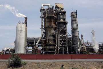 Téhéran, Caracas et Damas signent un protocole d'accord pour construire une nouvelle raffinerie de pétrole en Syrie