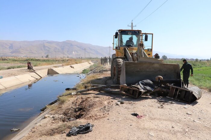 برچیدن مزارع آلوده به فاضلاب در فارس/ نابودی ۴۵هکتار از زمین‌های کشاورزی گردخون