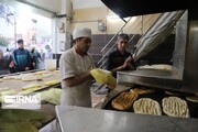 صدور نخستین پروانه تولید نان سنگک و بربری کامل، در شیراز