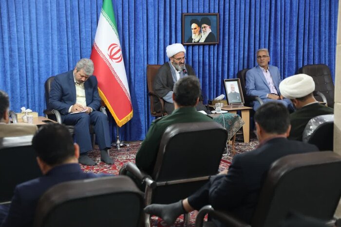 نماینده ولی فقیه در استان سمنان: به مدارس جنوب و حاشیه شهرها توجه شود