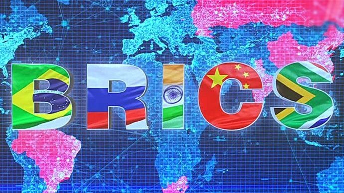 Economiste français : « Il est temps que les pays occidentaux sortent de leur arrogance et prennent les BRICS au sérieux »