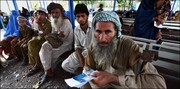 انتقاد نماینده طالبان در پاکستان از تشدید بازداشت پناهجویان افغانستانی