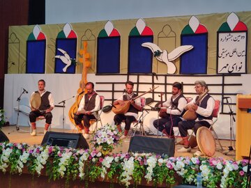 فیلم | برگزاری دومین جشنواره بین‌المللی موسیقی نوای مهر در لرستان