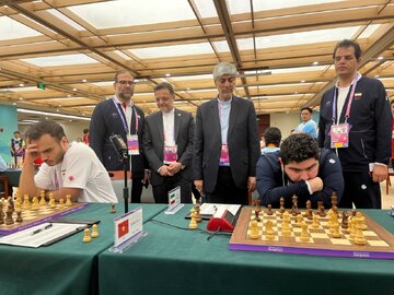 وزیر ورزش نظاره‌گر مسابقه شطرنج‌بازان ایران