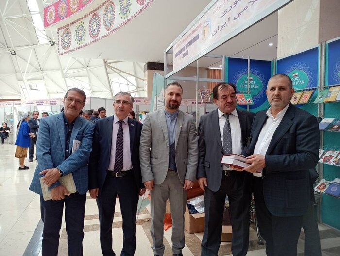 Tajikistan deputy minister visits Iran pavilion at Bishkek book fair