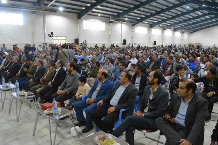 فرجام خوش برنامههای گردشگری پاییزی ملایر با جشنواره گردو و بادام علی آباد