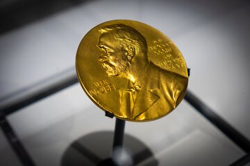 ابعاد ناگفته اعطای جایزه صلح نوبل به نرگس محمدی